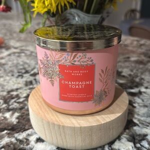 Bath & Body works Champagne Toast 3 wick candle